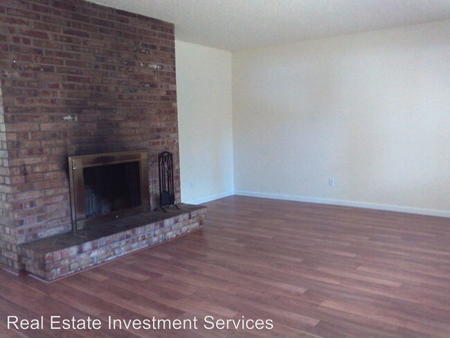 Foto del edificio - 8327-8375 Phillips Rd SW