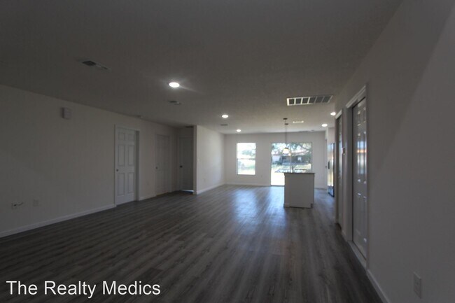 Building Photo - 4 br, 2 bath House - 761 Delano Ave NW