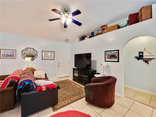 Building Photo - 709 Del Prado Dr