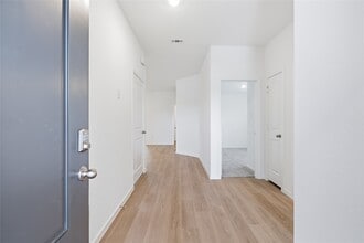 Building Photo - 9030 Shady Cabana Wy