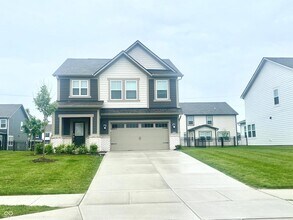 Building Photo - 6687 Redwood Dr