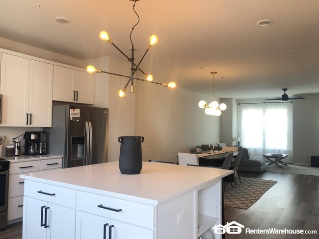 Building Photo - 3329 Pitch Pine Dr