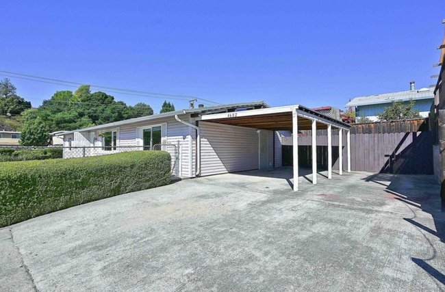 Photo - 4602 Emily Ct House