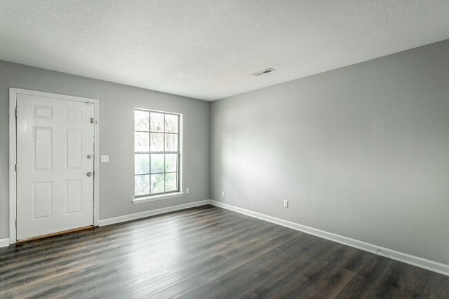 Building Photo - 1109 McBrien Rd