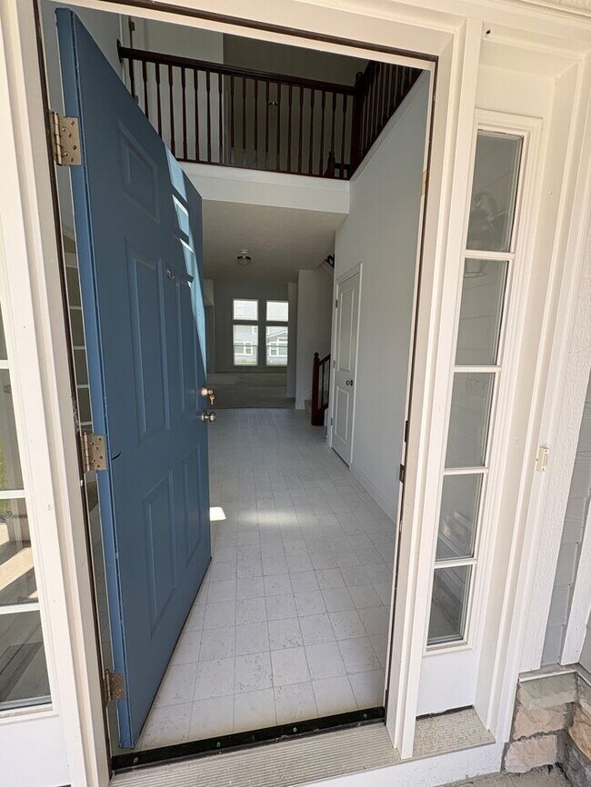 Foto del edificio - Beautiful 4 beds 3.5 baths in Pickerington
