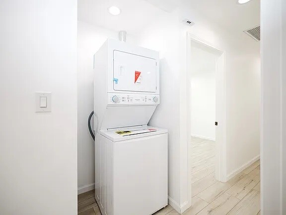 Foto del edificio - 21028 Ingomar St