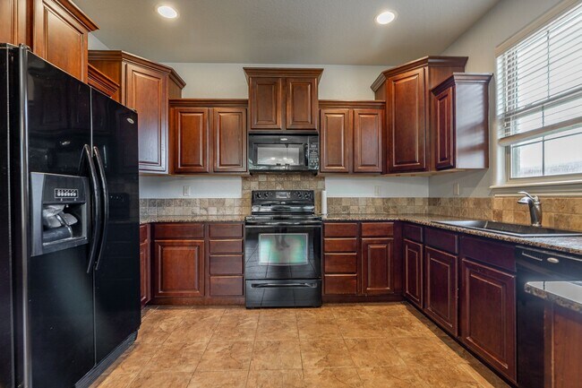 Foto del edificio - Spacious 3 Bedroom Home in West Fayetteville!