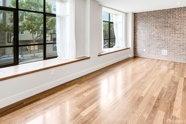 Foto del edificio - 420 Bay St