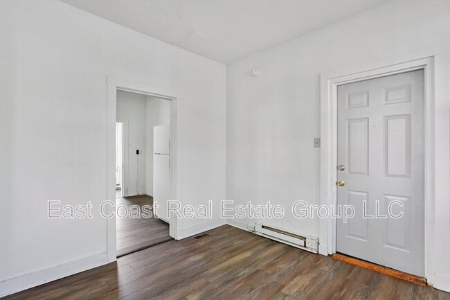 Foto del edificio - 242 E Liberty St