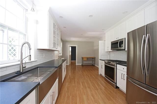 Foto del edificio - 253 W Mountain Rd