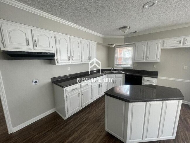 Foto del edificio - 1585 Wood Farms Dr