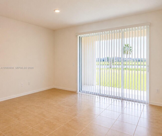 Foto del edificio - 1081 Blue Jay Dr