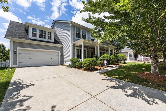 Building Photo - Elegant 4-bedroom Home in Desirable Callonwood Neighborhood in Matthews, NC