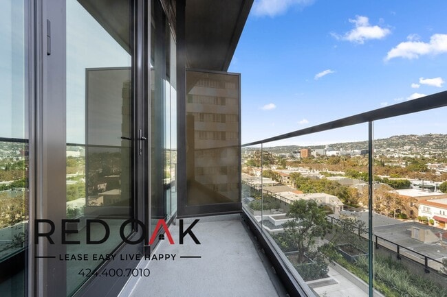 Foto del edificio - Fully Furnished, Luxury Private Suite, Roo...