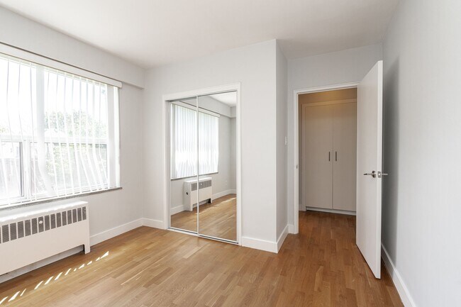 Photo du bâtiment - 99 Tyndall Ave