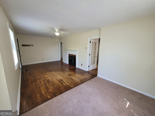 Building Photo - 3237 Matheson Dr