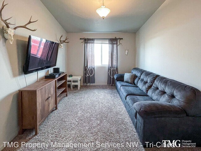 Foto del edificio - 3 br, 2 bath House - 5913 Ramus Lane