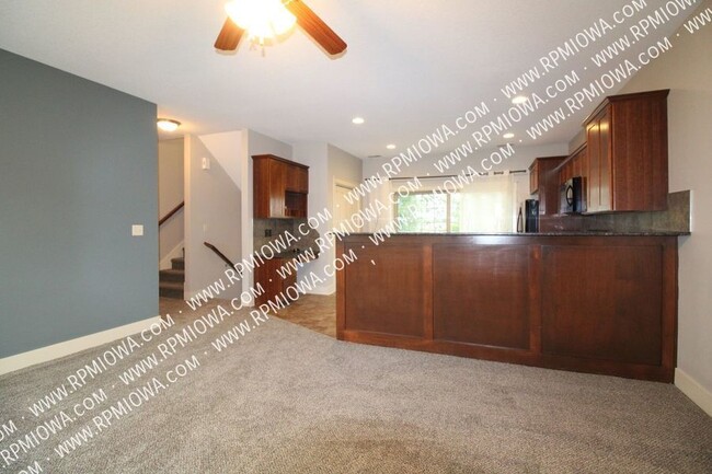 Building Photo - 2 MASTER SUITES!!! 2 Bedrooms, 2.5 Bath To...