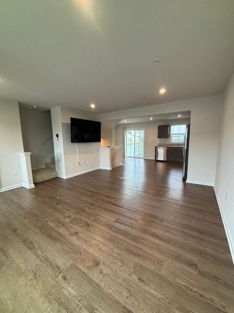 Building Photo - 62 Rose Gln Ct