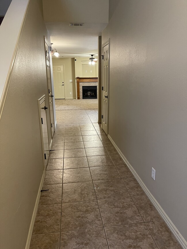 Front Hall - 4077 Glenstone Ter