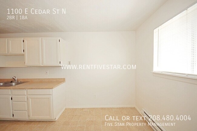 Foto del edificio - 1100 E Cedar St N
