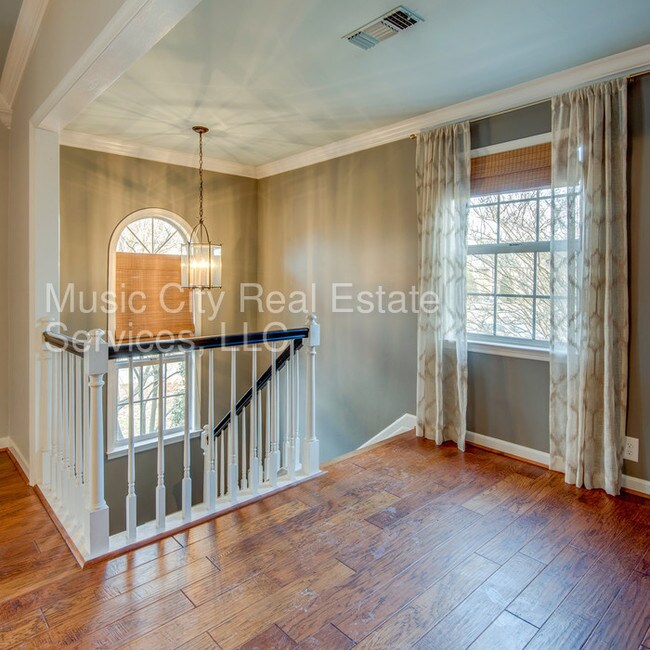 Foto del edificio - 129 Cottage Pl