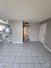 Building Photo - 33 Gold Bar Ct