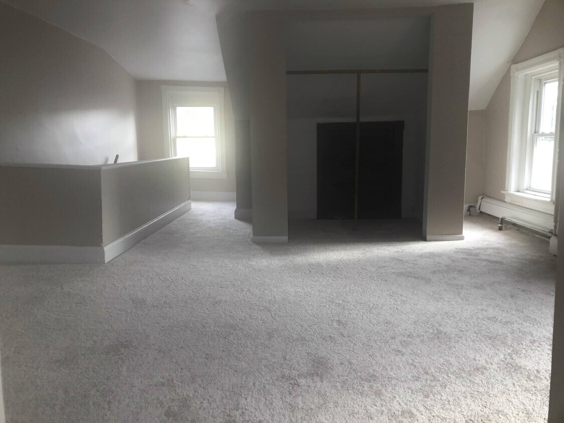 240-e-hamilton-st-unit-2-allentown-pa-18109-apartments-in-allentown