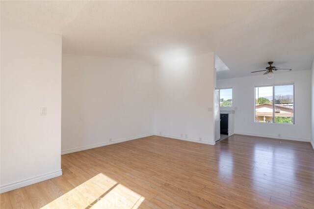 Foto del edificio - 13015 Vanowen St