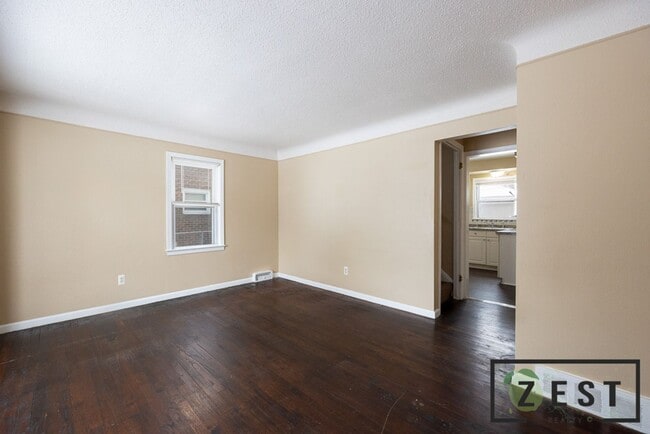 Foto del edificio - WELCOME HOME!!!!! OPEN HOUSE THURSDAY MAY ...