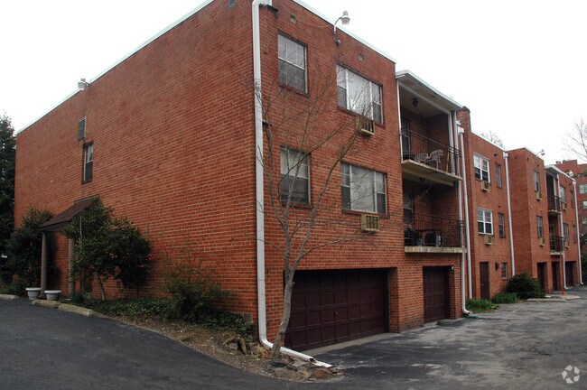 Foto del edificio - 256 Montgomery Ave