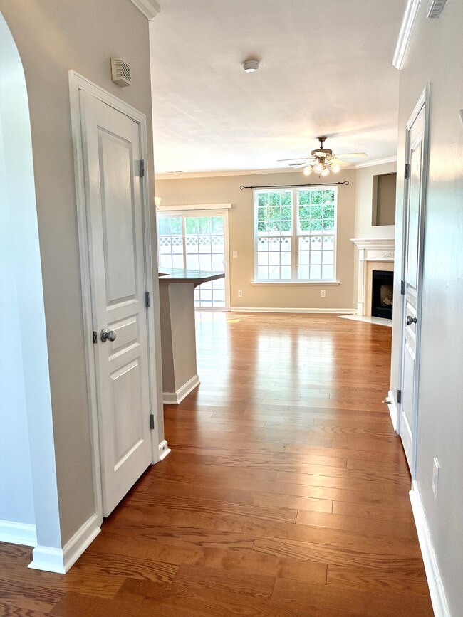 Building Photo - 413 Colwick Ln