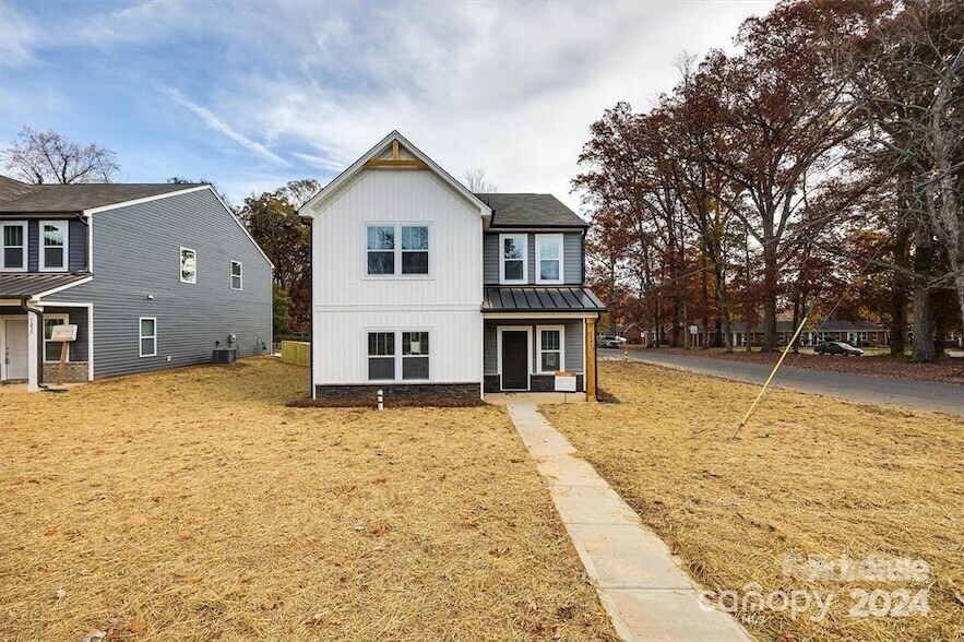 Primary Photo - 1241 Eastway Dr