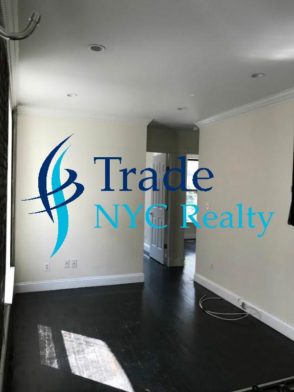 Foto del edificio - 227 E 19th St