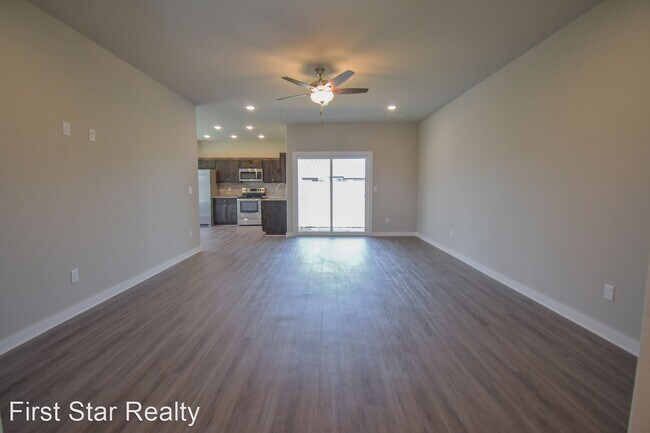 Building Photo - 3 br, 2 bath House - 315 N Wyandotte Street