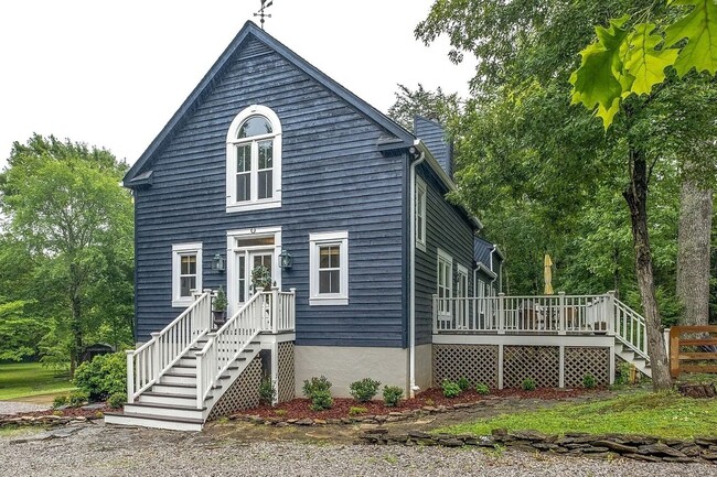 Building Photo - Stunning 5BR House on acreage in Brentwood