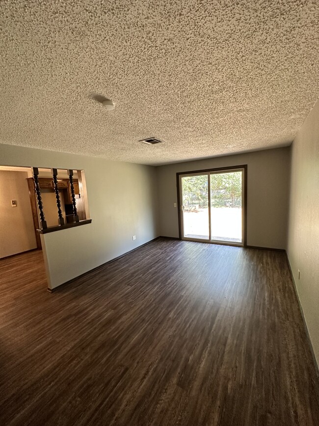 Building Photo - 3505 Hillside Dr
