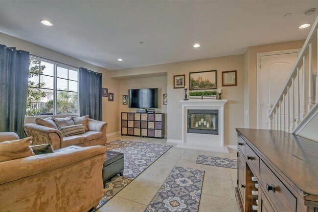 Foto del edificio - 3966 Lake Shore St