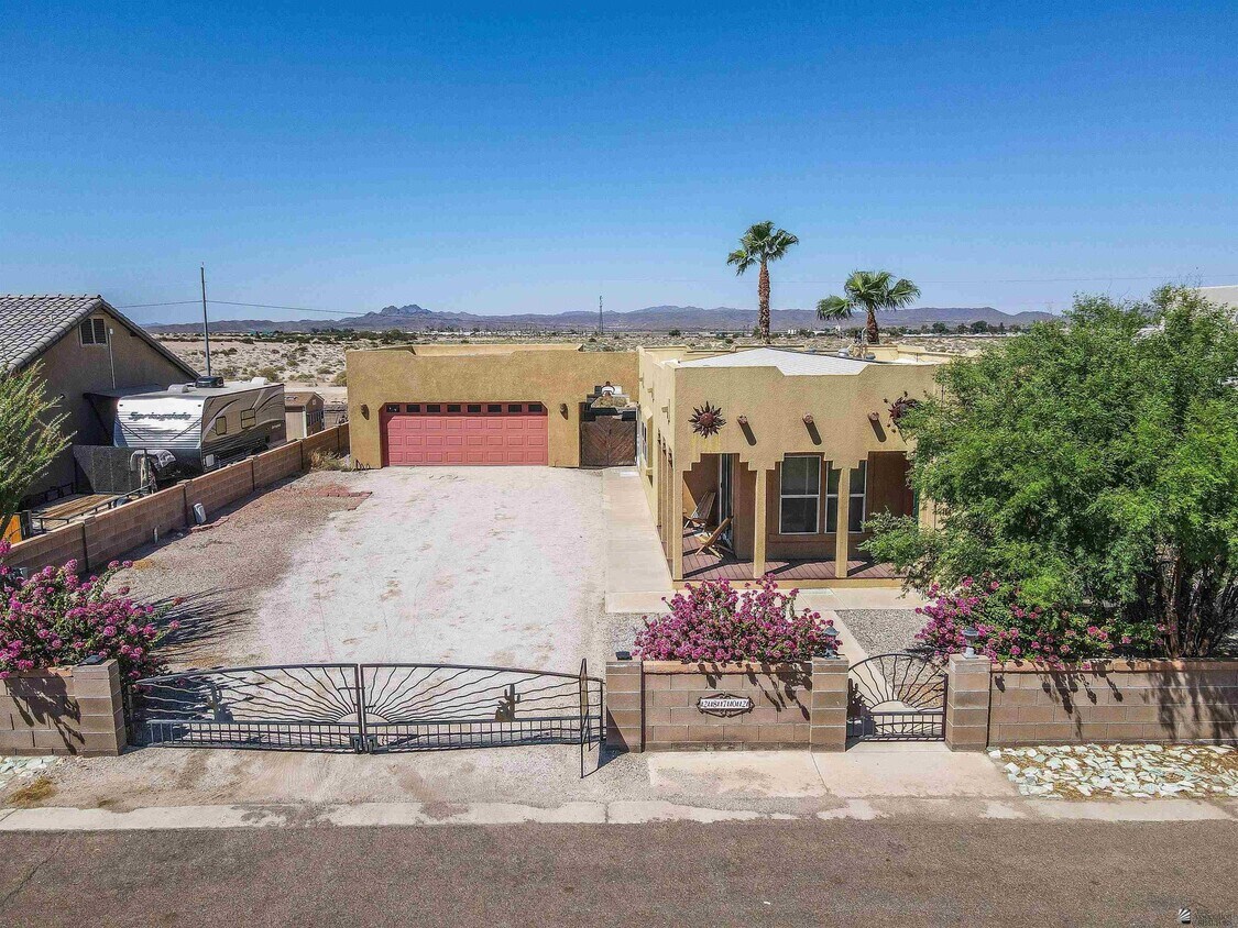 Primary Photo - 28702 Canal Ave