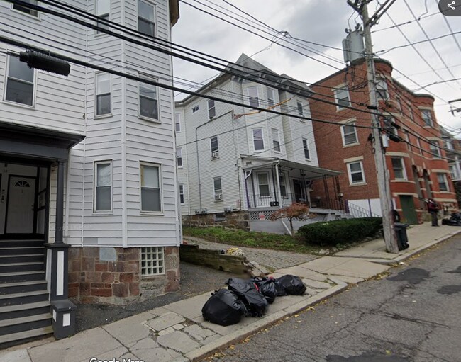 Foto del edificio - 14 Parker Hill Ave