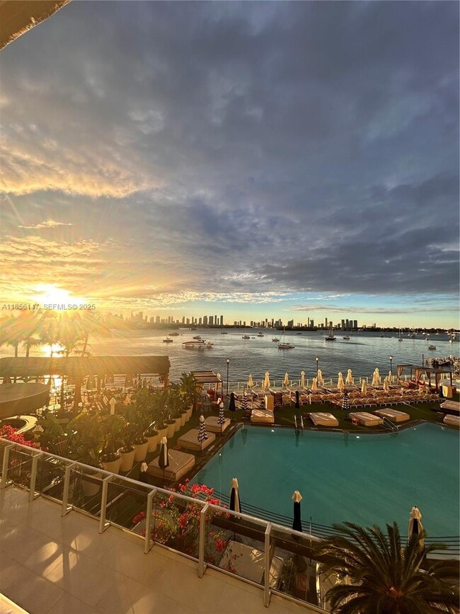 Building Photo - 1100 West Ave