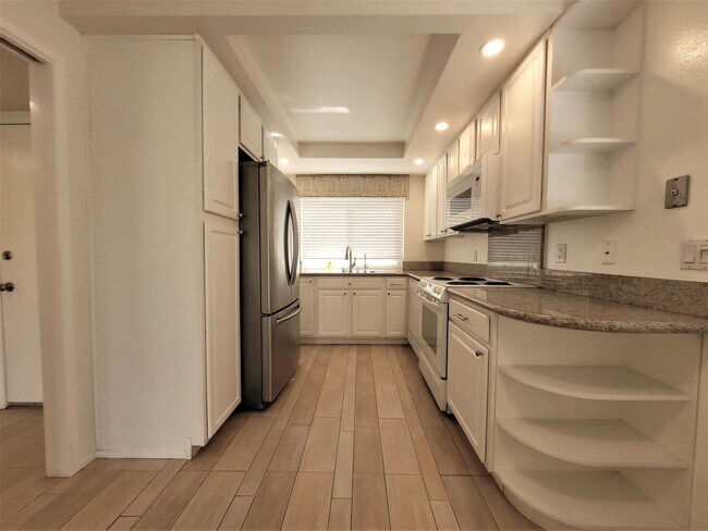 Foto del edificio - Comfortable Condo overlooking the golf cou...