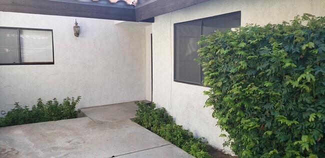 Building Photo - 39540 Kirkwood Ct
