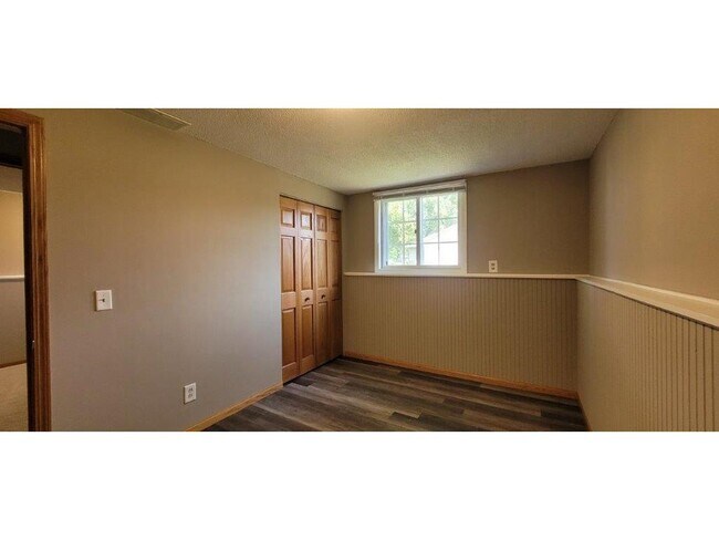 Foto del edificio - 8496 Harkness Rd