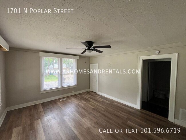 Building Photo - 1701 N Poplar St