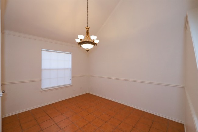 Foto del edificio - 8710 McPherson Rd