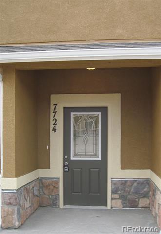 Building Photo - 7724 Sand Lake Heights