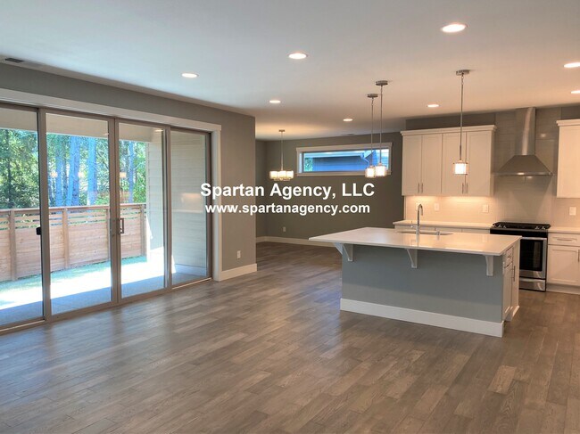 Foto del edificio - 19032 133rd St Ct E
