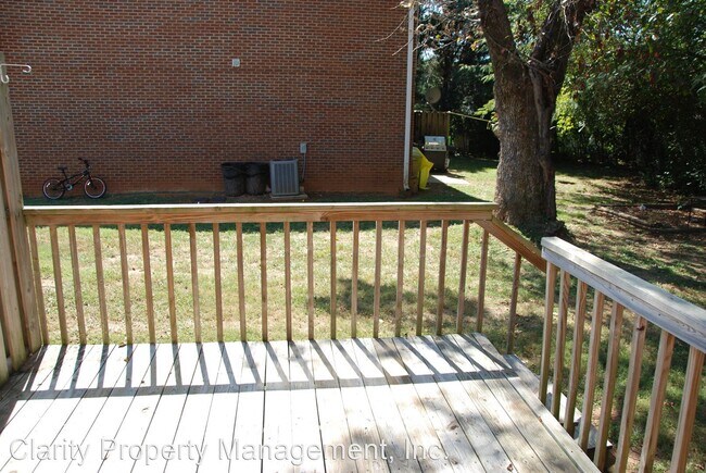 Building Photo - 2 br, 1.5 bath House - 871 Stone Glen Trai...