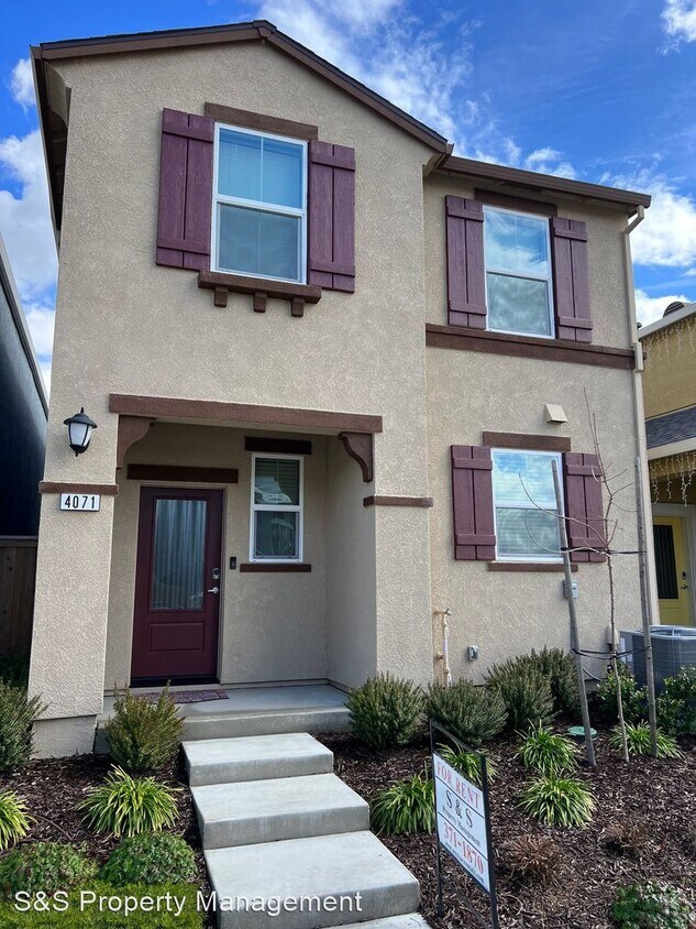 Foto principal - 3 br, 2.5 bath House - 4071 Liverpool Street